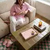 Doolhofpatroon - Roze - Wit - Abstract Dienblad Rechthoek middel 911 -sfeer3