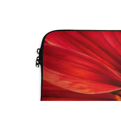 Close up - Bloem - Quote - Rood laptophoes neopreen klein -detail