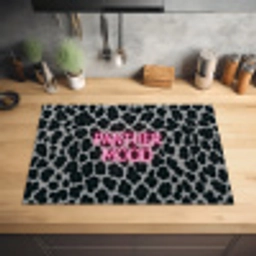 Panterprint - Zwart - Neonletters - Roze Inductie beschermer vinyl 3mm klein -sfeer5