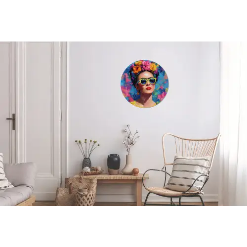 Vrolijk portret - Vrouw - Bloemenkroon Wandcirkel aluminium klein -woonkamer