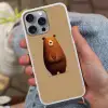 Beer - Minimalistisch - Bruin Hoesje iPhone 16 Pro Max met koord klein -sfeer3