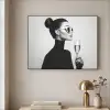 Vrouw - Champagne - Modern Textielframe zwart klein -sfeer2