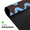 Kronkelende lijnen - Blauw - Bruin - Minimalistisch Muismat XXL klein 681 -sfeer2