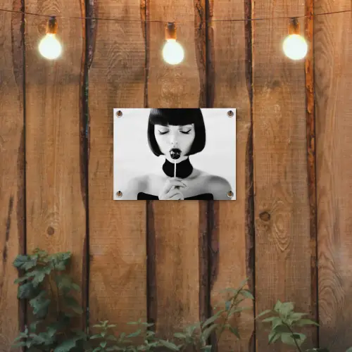 Vrouw - Lolly - Zwart - Wit tuinposter los doek klein -sfeer1