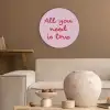 Tekst - Roze - Love - Hart Akoestische PET Vilt - Rond klein -sfeer1