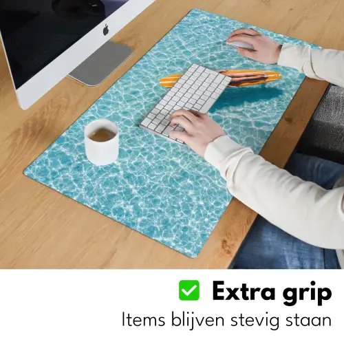 Surfboard - Water - Badpak - Oranje Muismat XXL klein -sfeer3