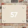 Effen - Beige - Traditioneel Naambord Rechthoek middel -sfeer3
