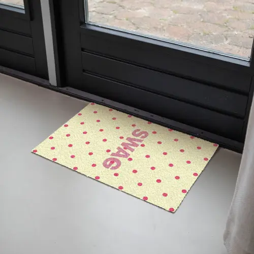 Swag - Roze - Stippen - Geel Deurmat klein -sfeer2