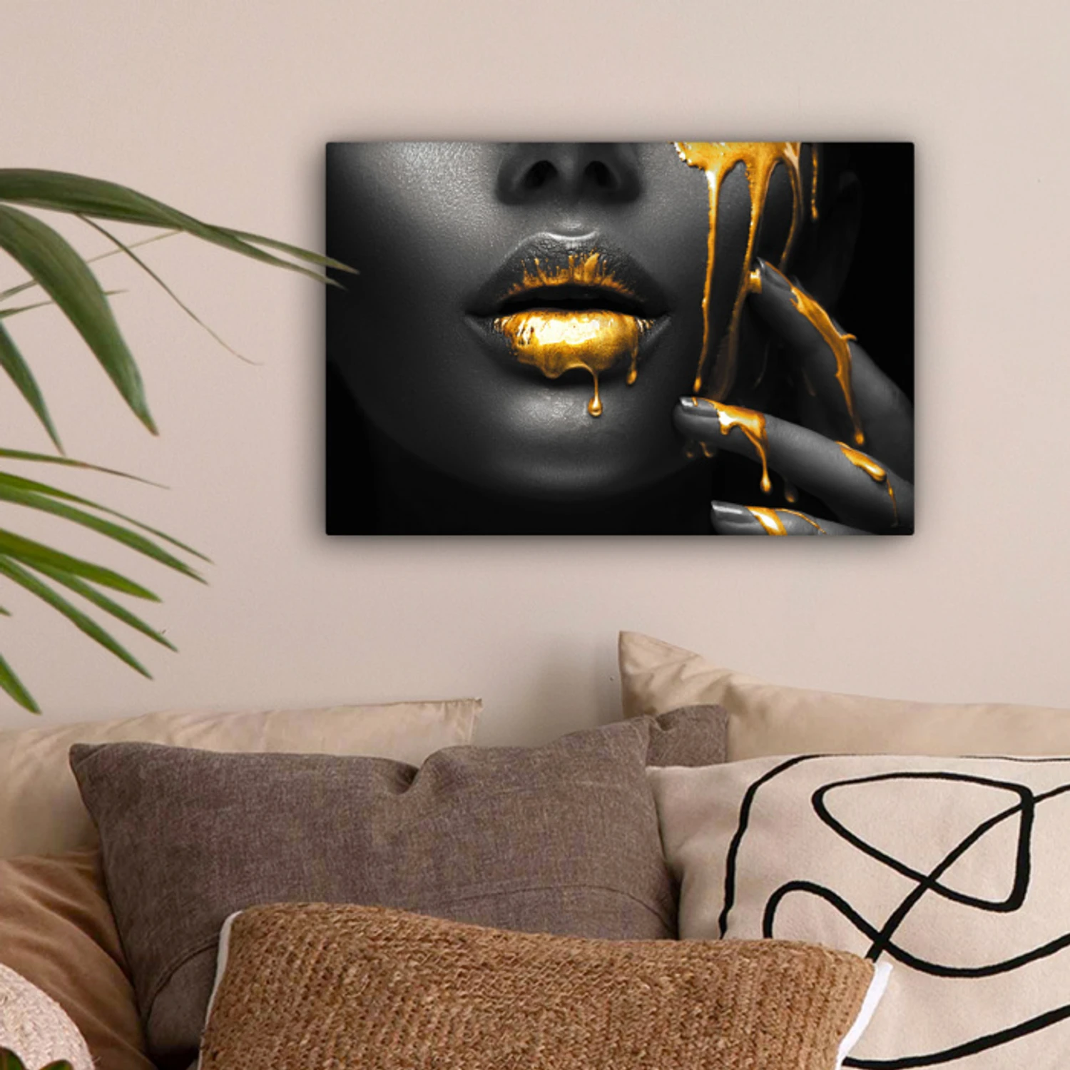 Vrouw - Zwart - Goud - Gezicht - Lippen canvas 2cm klein -sfeer1