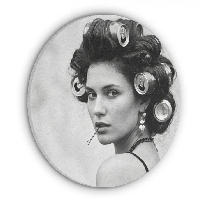 Edgy - Vrouw - Zwart - Wit Akoestische PET Vilt - Rond klein -3d