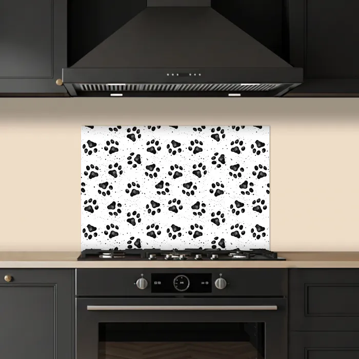 Paw - Pattern -Black keuken achterwand spatscherm klein 900 -sfeer1
