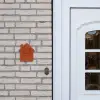 Roestbruin met stippen - Sierlijk Naambord Huisje klein -sfeer1