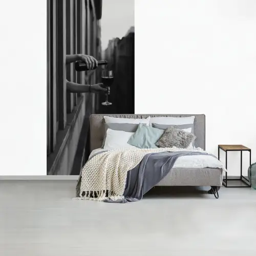 Wijnfles - Glas - Handen - Raam fotobehang vinyl groot -slaapkamer