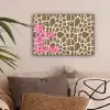 Tekst - Be cool or leave - Roze - Giraffenprint canvas 2cm klein -sfeer1