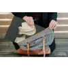 Vrouw - Beige - hoed laptophoes neopreen klein -tas
