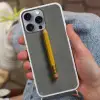 Potlood - Schilderij - Geel Hoesje iPhone 16 Pro Max met koord klein -sfeer3