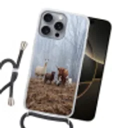 Boerderijdieren - Groep - Mist - Natuur - Rustiek Hoesje iPhone 16 Pro Max met koord klein -sfeer1