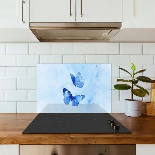 Vlinders - Sierlijk - Blauw keuken achterwand spatscherm klein -sfeer2