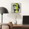 Vrouw - Bril - Verf plexiglas 5mm klein -sfeer6