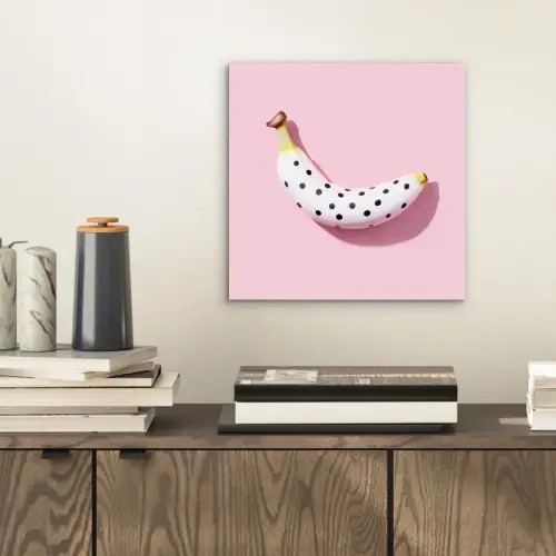 Banaan - Stippen - roze aluminium wit klein -sfeer1