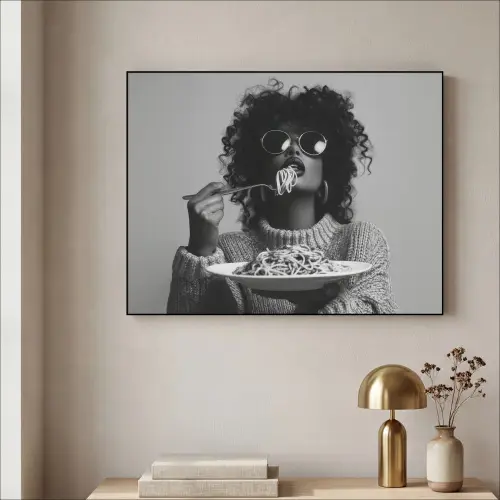 Vrouw - Pasta - Zwart - Wit Textielframe zwart klein -sfeer2