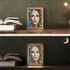 Gezicht - Vrouw - Olieverf - Kleurrijk - Kunst Light Box met kabel (Tafellamp) klein -sfeer3