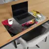 Lippen - Graffiti - Expressief Muismat XXL klein -sfeer1
