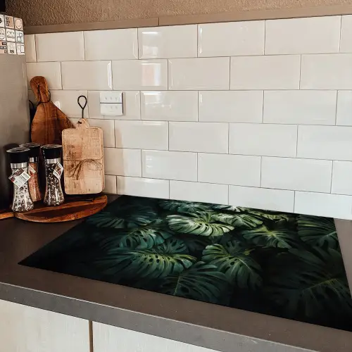 Plant - Monstera - Lichtinval Inductie beschermer vinyl 3mm klein -sfeer3