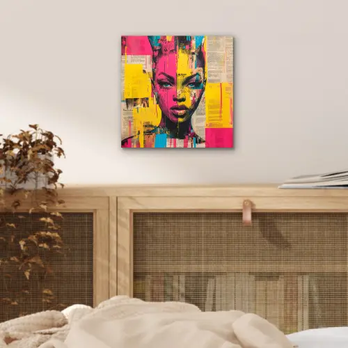 Vrouwengezicht - Krantenpapier - Abstract - Roze aluminium wit klein -sfeer3