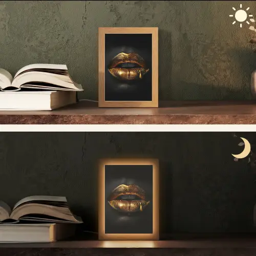 Lippen - Goud - Abstract - Zwart - Aesthetic Light Box met kabel (Tafellamp) klein -sfeer3
