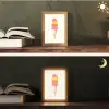 Schepijs - Hoorntje - Illustratie - Minimalistisch Light Box met kabel (Tafellamp) klein -sfeer3