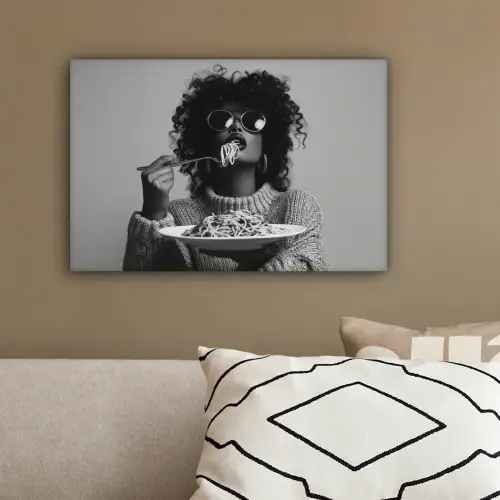 Vrouw - Pasta - Zwart - Wit canvas 2cm klein -sfeer3