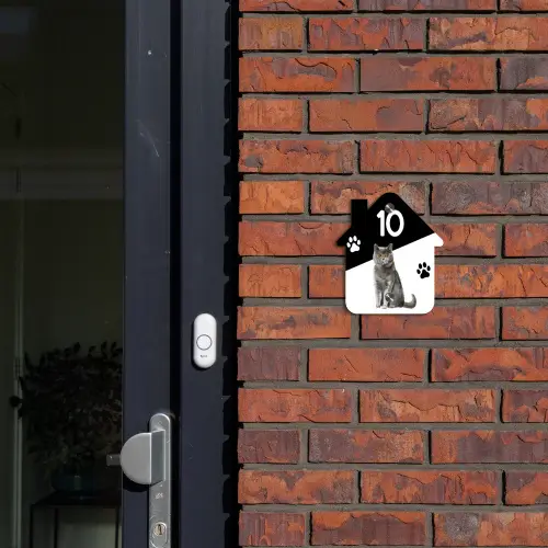 Zwart wit - Huisdier - Grijze kat Naambord Huisje klein -sfeer2
