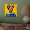 Frida Kahlo - Vrouw - Geel - Blauw - Bloemen aluminium wit klein -sfeer2