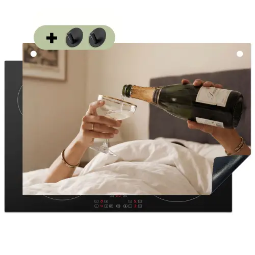 Champagne - Bed - Bubbels Inductie beschemer met haakjes klein -3d