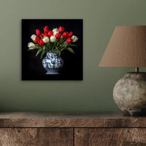 Rode - Bloemen - Tulpen - Vaas aluminium wit klein -sfeer2