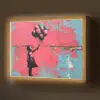 Graffiti - Meisje - Ballon - Roze - Blauw - Street art Light Box met batterij (Wandlamp) middel -z3d_website