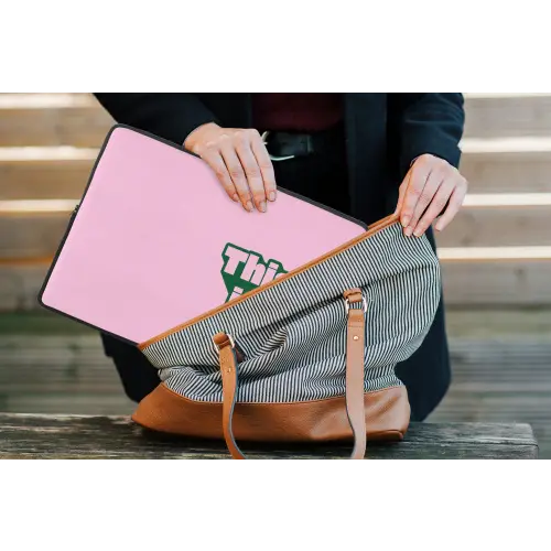 Groen - Teskt - This is art - Roze laptophoes neopreen klein -tas