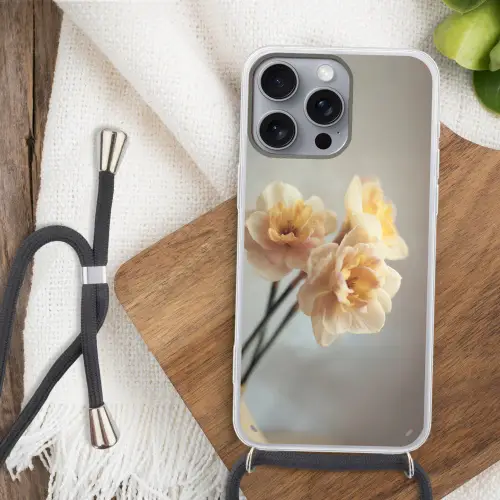 Narcissen - Geel - Bloemblaadjes Hoesje iPhone 16 Pro Max met koord klein -sfeer4