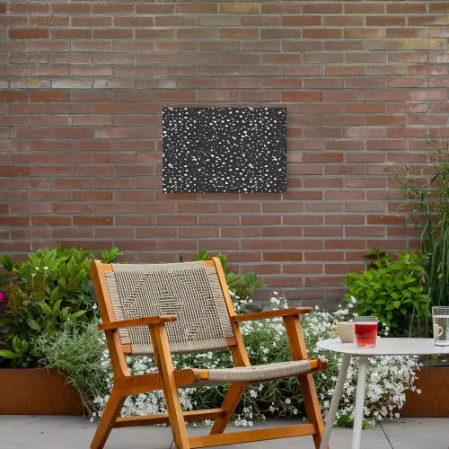 Terrazzo -  Patroon - Zwart - Wit Tuinposter op houten frame 2 cm dik klein 845 -sfeer3