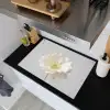 Bloem - Minimalistisch -Wit Inductie beschemer met haakjes klein -sfeer1