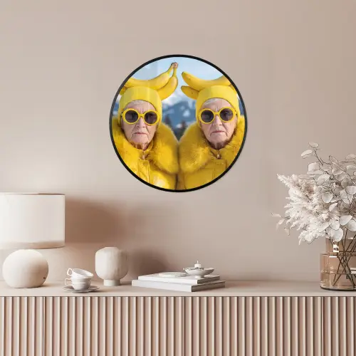 Vrouwen - Bananen - Geel Fotolijst rond zonder passe partout klein -sfeer3