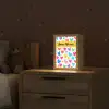 Hartjes - Kleurrijk - Patroon Light Box met kabel (Kinderlampje) klein -sfeer1_kind