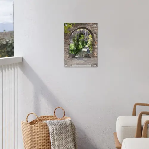Oude deuren naar een tuinpad tuinposter los doek klein -sfeer8