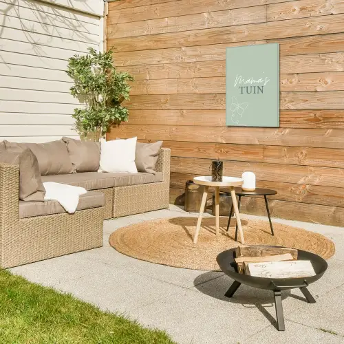 Mama's Tuin met Vlinder Tuinposter op houten frame 2 cm dik klein -sfeer2