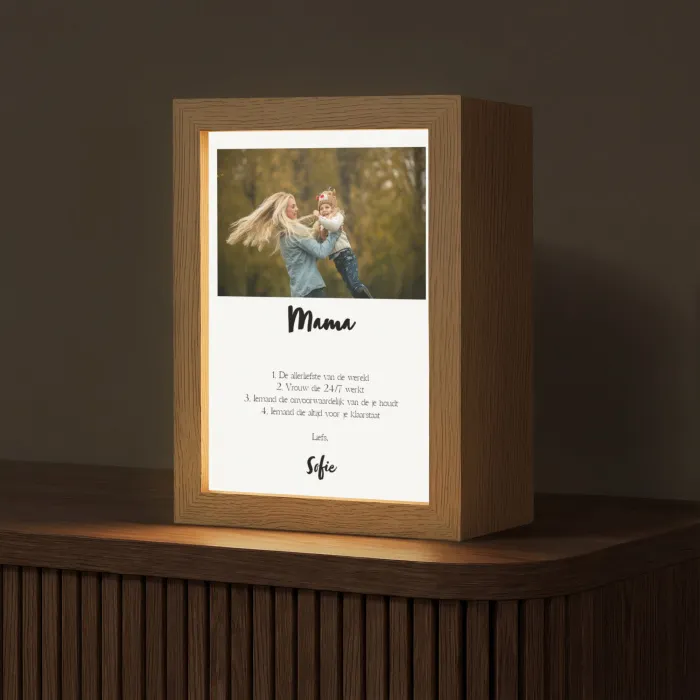 upload-69ddf9caeb83c-betekenis-mama Light Box met kabel (Tafellamp) klein -z3d_website