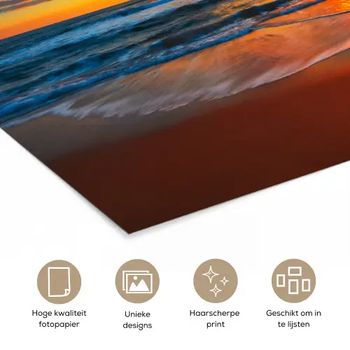 Zee - Zonsondergang - Strand - Wolken - Oranje poster papier klein -closeup_NL