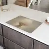 Dromerig - Beige - Paardenbloemzaadjes Inductie beschermer vinyl 3mm klein -sfeer8