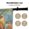 Schotse hooglander - Natuur - Kleurrijk - Bloemen Wandkleed katoen klein -sfeer2