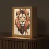 Leeuwenkop - Lijnen - Crème Light Box met kabel (Tafellamp) klein -z3d_website
